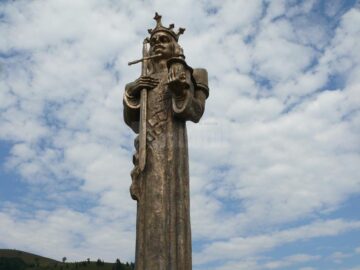 Monument dedicat lui Ștefan cel Mare și Sfânt
