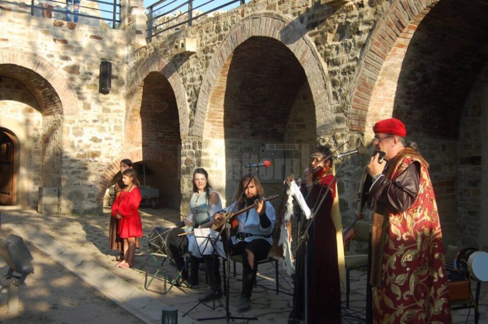 Concerte de muzică medievală susținute de Asociația culturală Friederich Schwartz în curtea interioară a Cetății Suceava
