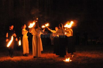 Spectacolele cu foc și lasere din Cetatea Sucevei, perla Festivalului Medieval „Ștefan cel Mare”
