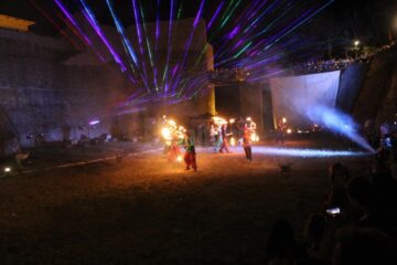 Spectacolele cu foc și lasere din Cetatea Sucevei, perla Festivalului Medieval „Ștefan cel Mare”
