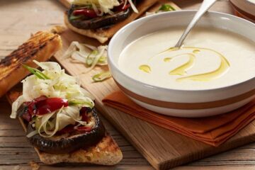 Supă rece Gazpacho (albă) Sursa foto: taste.com.au