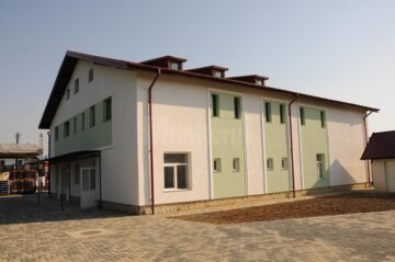 La Dolhasca a avut loc duminică sfințirea primului spital al Arhiepiscopiei Sucevei și Rădăuților