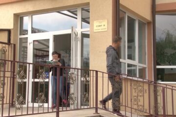 Aproape 500 de candidați au fost prezenți, vineri, la testare