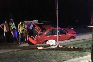Bărbatul a fost izbit în plin de un autoturism, în timp ce încerca să traverseze drumul