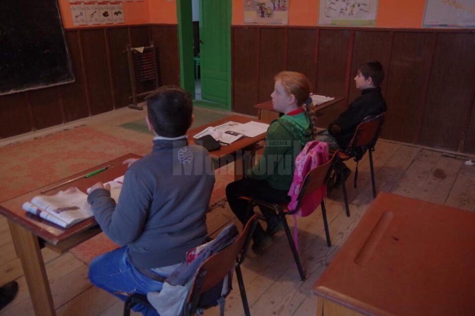 Scoli fara autorizatie