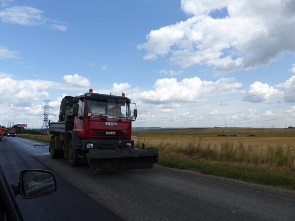 Asfaltările au început în această săptămâna și vizează în prima fază primii 10 kilometri, între Suceava și Cumpărătura