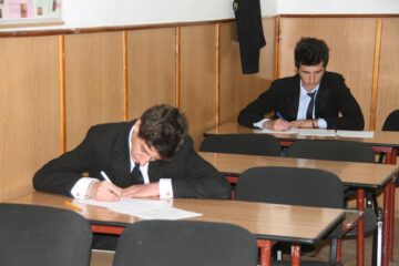 Ultima probă scrisă a bacului a fost ocolită de peste 200 de candidați