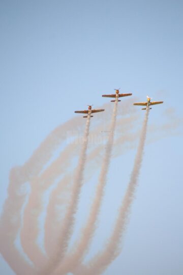 Iacării Acrobați au revenit în fața sucevenilor la mitingul aviatic de pe aeroport