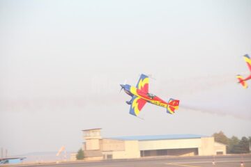 Mii de spectatori au asistat la un miting aviatic de excepție pe Aeroportul „Ștefan cel Mare” Suceava