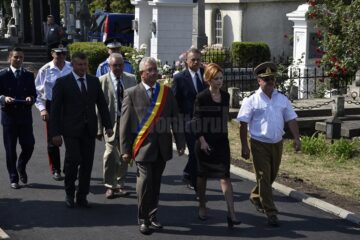 Placă comemorativă în memoria eroului bucovinean Ion Grămadă, dezvelită la cimitirul Pacea