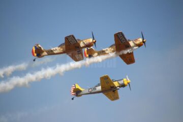 Mii de spectatori au asistat la un miting aviatic de excepție pe Aeroportul „Ștefan cel Mare” Suceava