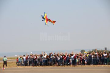 Mii de spectatori au asistat la un miting aviatic de excepție pe Aeroportul „Ștefan cel Mare” Suceava