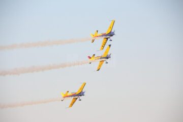 Mii de spectatori au asistat la un miting aviatic de excepție pe Aeroportul „Ștefan cel Mare” Suceava