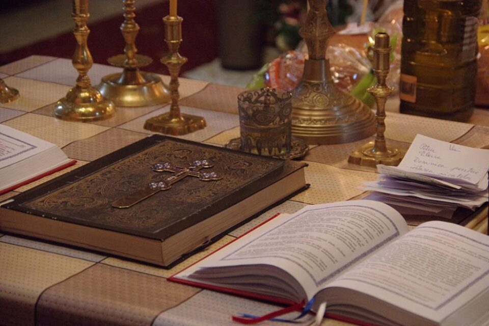 În post slăbim trupește, dar ne întărim duhovnicește În post slăbim trupește, dar ne întărim duhovnicește