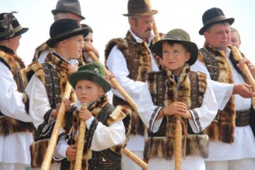 „Sărbătoarea Muntelui”, un regal de muzică populară pe Munceii Rarăului