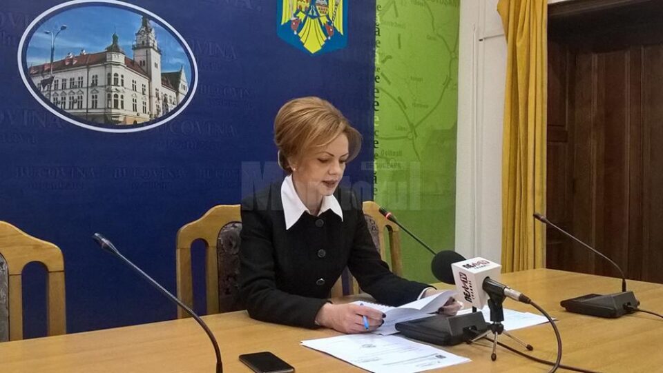 Prefectul Mirela Adomnicăi