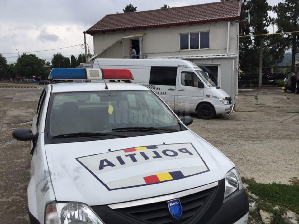 Poliția, chemată ieri dimineață la locul spargerii