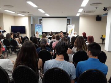 Participare numeroasă și informații de actualitate, la seminarul „Arta de a (te) vinde"