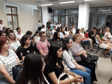 Participare numeroasă și informații de actualitate, la seminarul „Arta de a (te) vinde"