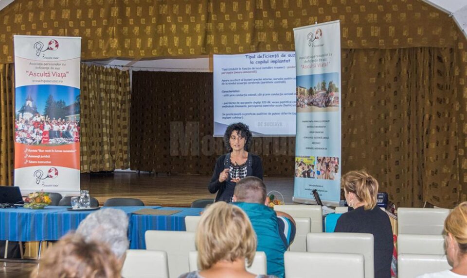 Atelierul „Rolul familiei în reabilitarea auditiv-verbală a copiilor cu implant cohlear”, la Vicovu de Sus