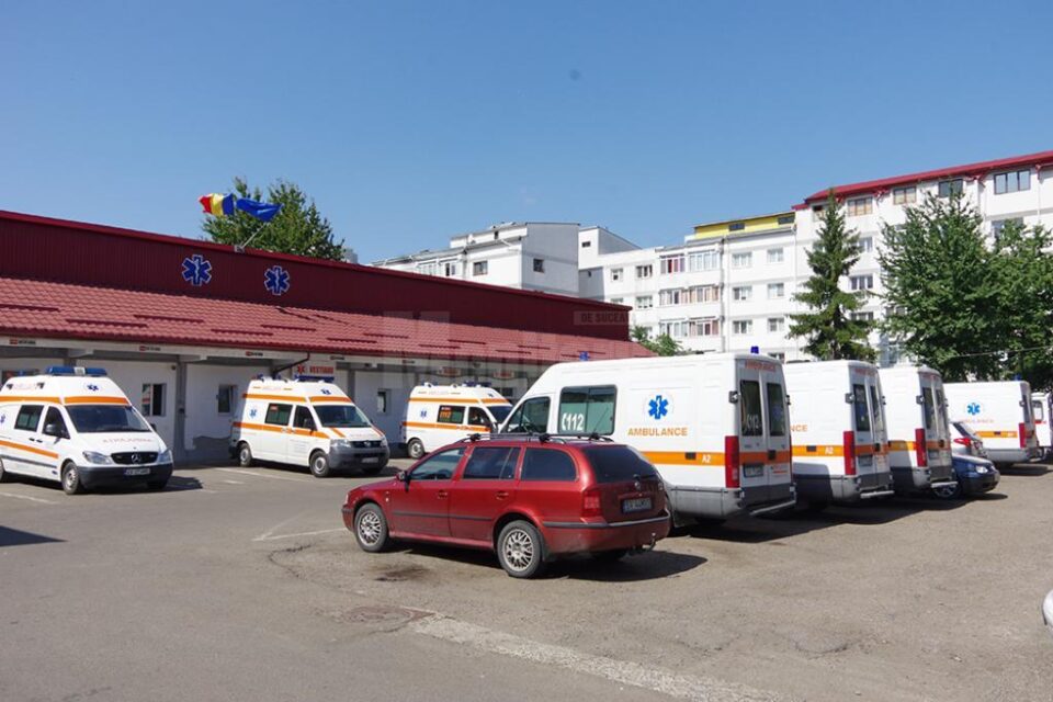 Ambulanțele A și B din dotarea SAJ Suceava