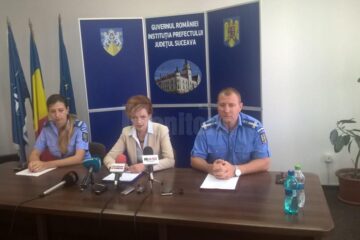 Prefectul de Suceava, Mirela Adomnicăi, a anunțat joi, în conferință de presă, faptul că în comuna Șcheia a fost instaurată timp de 30 de zile „Zona specială de siguranță publică”