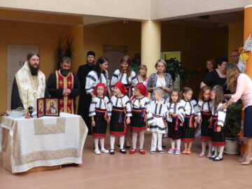 Școala Primară și Grădinița cu Program Prelungit „Sfântul Ioan cel Nou” și-au deschis ieri porțile