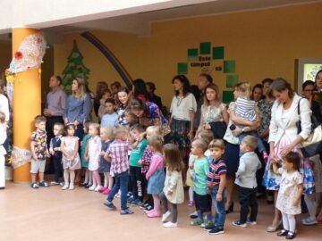 Școala Primară și Grădinița cu Program Prelungit „Sfântul Ioan cel Nou” și-au deschis ieri porțile