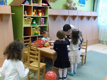 Școala Primară și Grădinița cu Program Prelungit „Sfântul Ioan cel Nou” și-au deschis ieri porțile