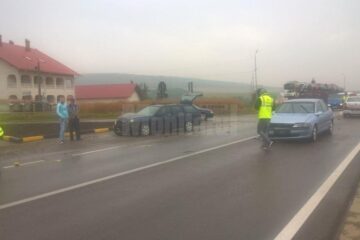 Mașinile implicate în accident