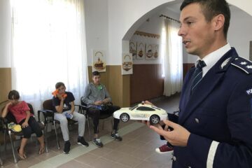 Comisarul Ionuț Epureanu le-a vorbit copiilor despre Poliție și despre cum să se ferească de mediul infracțional