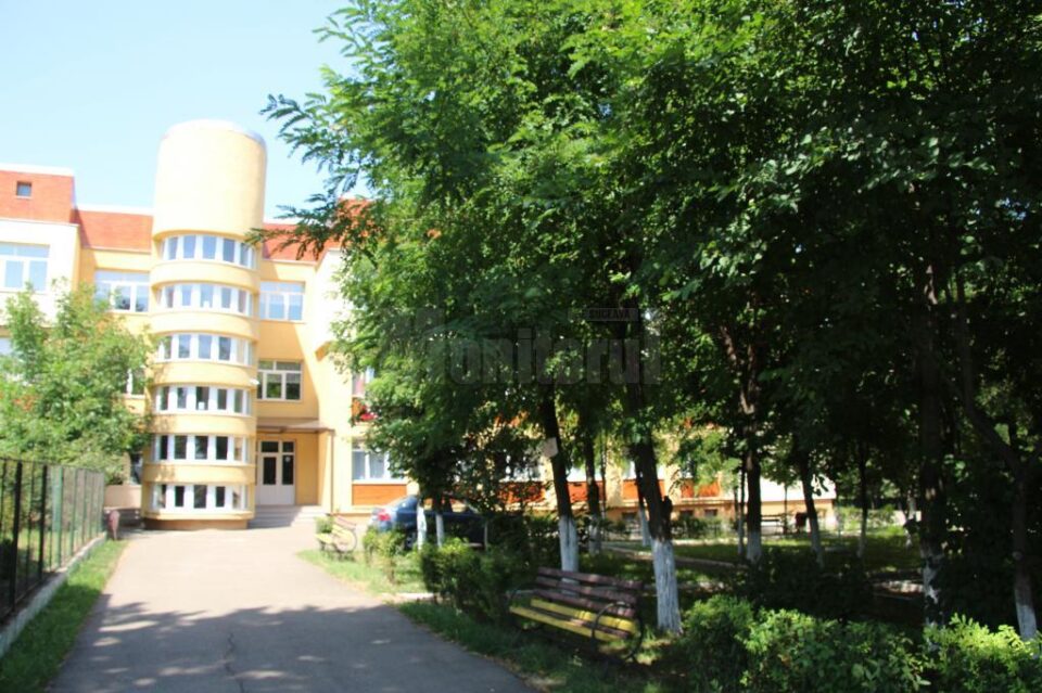 Scoala Ion Creanga din Obcini Scoala Ion Creanga din Obcini