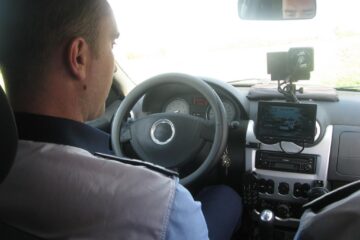 22 de șoferi lăsați fără permise de conducere pentru viteză excesivă, până la 155 de km/h în localitate