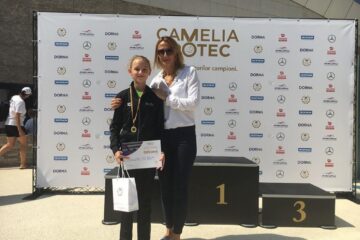 Delia Ostafi alături de Camelia Potec