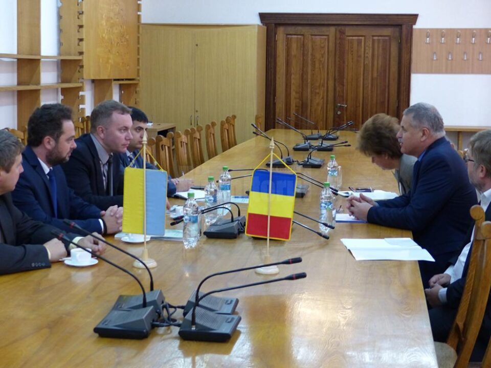 La CJ Suceava, ambasadorul Ucrainei a susținut redeschiderea punctelor de frontieră