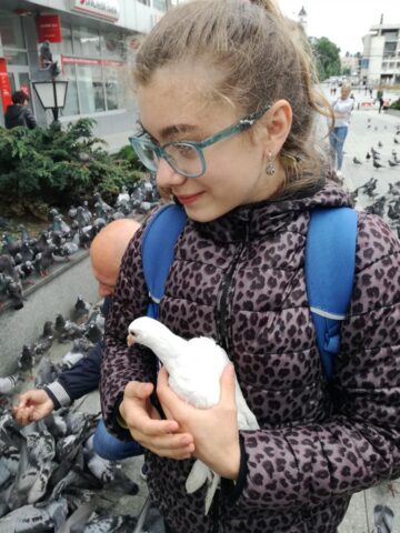 Au adoptat două fetițe, una în vârstă de 5 ani și una în vârstă de 7 ani, după ce mult timp s-au luptat să aibă copii