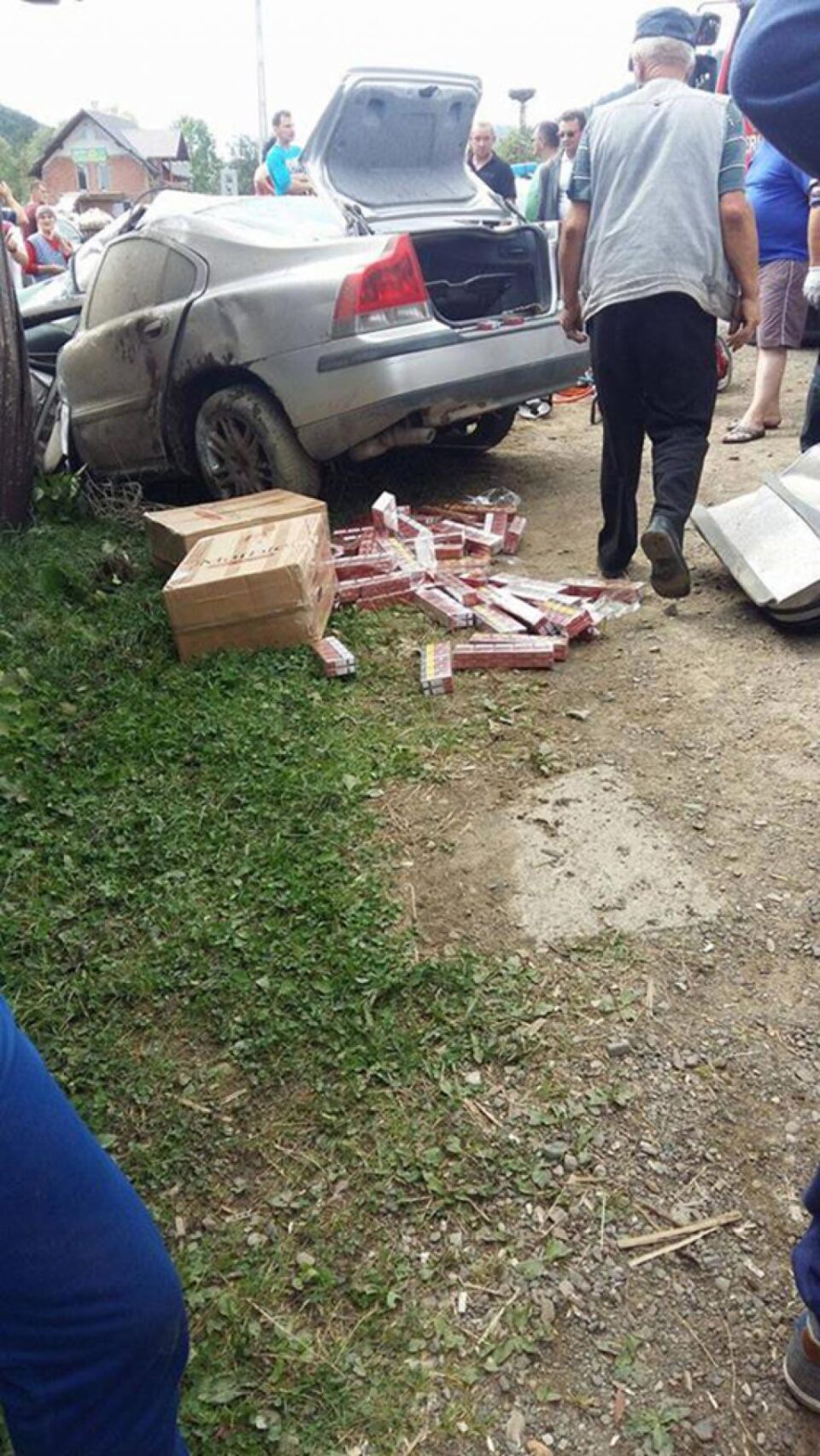 Contrabandistul rănit în timp ce fugea de poliție are leziuni serioase, dar este stabil