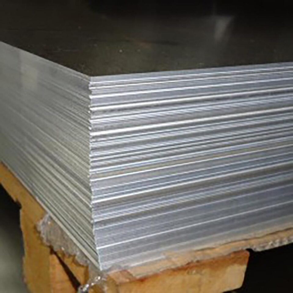 Moarte groaznică pentru un bărbat peste care a căzut un palet de profile din aluminiu