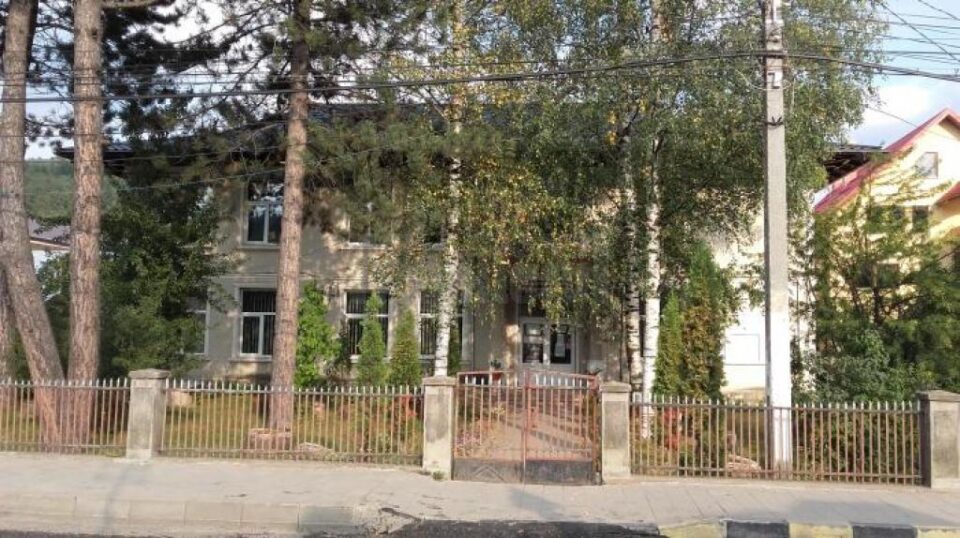 40 de elevi ai Liceului Tehnologic „Vasile Cocea” Moldovița vor primi burse