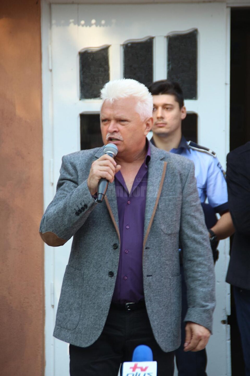Cărți donate la început de an școlar elevilor de la Școala Gimnazială „Mihai Eminescu” Bănești