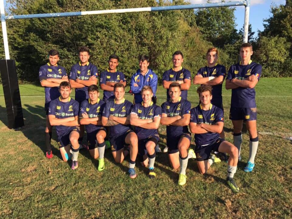 Humoreanul Marius Ferariu (al 5-lea rândul de sus de la stânga spre dreapta) a ocupat locul 8 cu naționala la europeanul de rugby în 7 juniori under 18 Humoreanul Marius Ferariu (al 5-lea rândul de sus de la stânga spre dreapta) a ocupat locul 8 cu naționala la europeanul de rugby în 7 juniori under 18