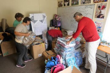 Prima tranșă de rechizite a fost donată de Alexandria Librării către Salvați Copiii România