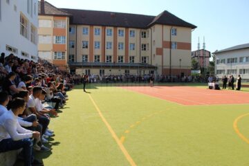 Primarul Sucevei a participat la deschiderea de an școlar la 14 unități de învățământ