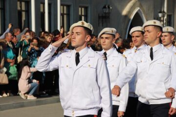 Momente emoționante și solemne, la deschiderea noului an școlar de la Colegiul Militar Câmpulung