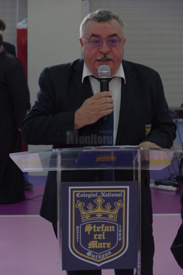 Proaspăt absolvent al Universității Oxford, laureat cu Diploma și Placheta de onoare a Colegiului „Ștefan cel Mare”