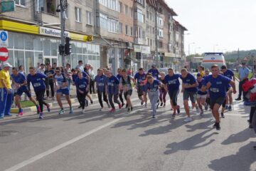 Peste 400 de persoane au participat activ la ediția a treia a Crosului Sucevei