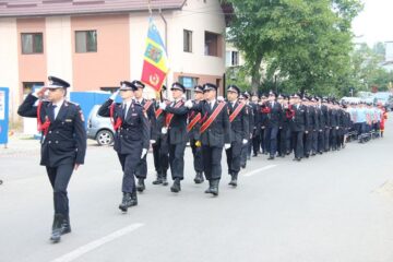 Defilarea pompierilor