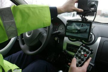 Un șofer de 30 de ani a fost prins circulând cu o viteză de peste 130 km pe oră
