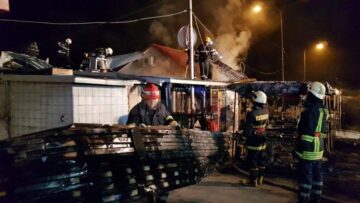 Incendiul s-a extins și a făcut pagube importante