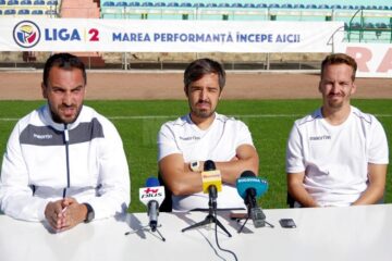 Cei trei antrenori străini ai Forestei, cu principalul Nuno Pedro în centru